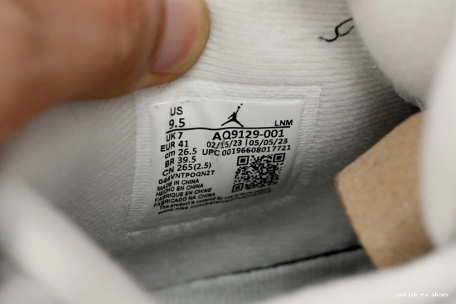 Cheap WMNS Air Jordan 4 Frozen Moments AQ9129-001 0808